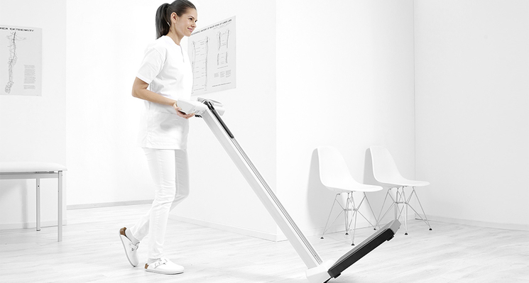 Seca 777 Digital column scale with eye-level display, handrail-compatible